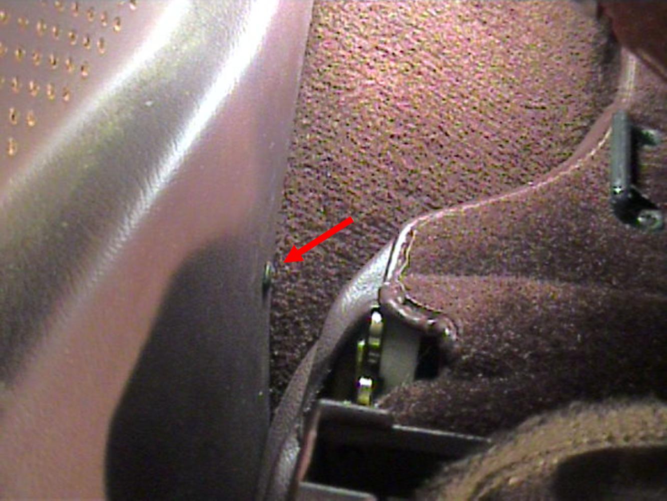 Stereo - Rear Speaker Replacement